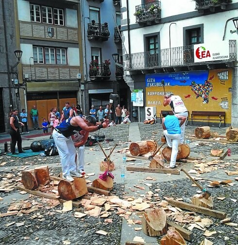 Durante la jornada hubo exhibición de deporte rural. 