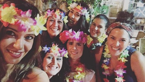 Sara Carbonero se evade del fracaso de  'Quiero ser' con sus amigas