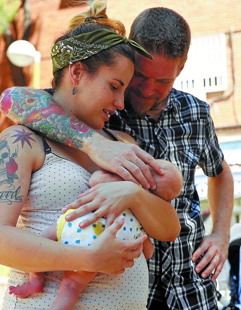 Ignacio Javierre y María Hernández han llamado a su hijo Lobo.