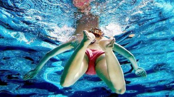 «Queridas mujeres. No entréis en la piscina durante vuestro periodo de menstruación»