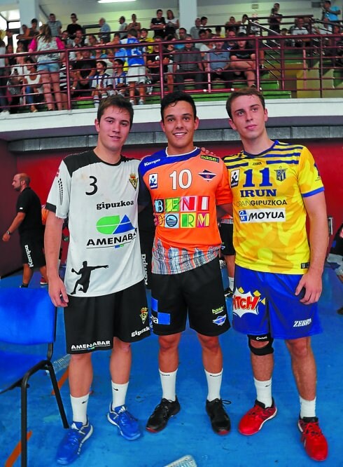 Mikel Martínez, Ander Torriko y Kauldi Odriozola, ayer. 