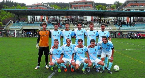 La primera alineación de la temporada del División de Honor Regional, que jugó en Ibarra y derrotó al equipo elgoibarrés. 