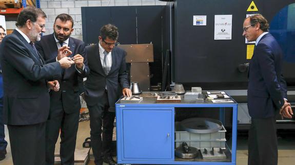 El presidente Mariano Rajoy ha visitado la sede del centro de investigación Tecnalia de San Sebastián