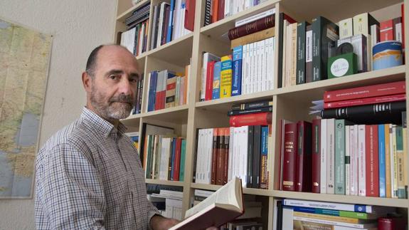Iñaki Esparza, director de la UNED-Bergara y profesor de Derecho Procesal en la UPV.