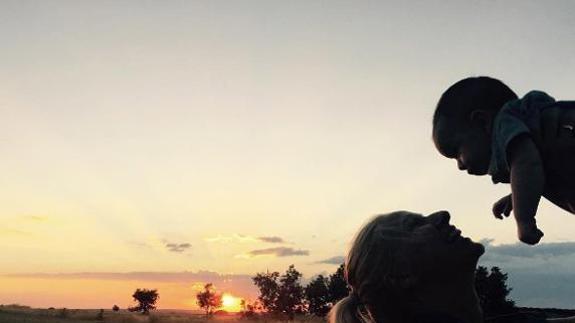 La imagen más tierna de Anne Igartiburu con su hijo
