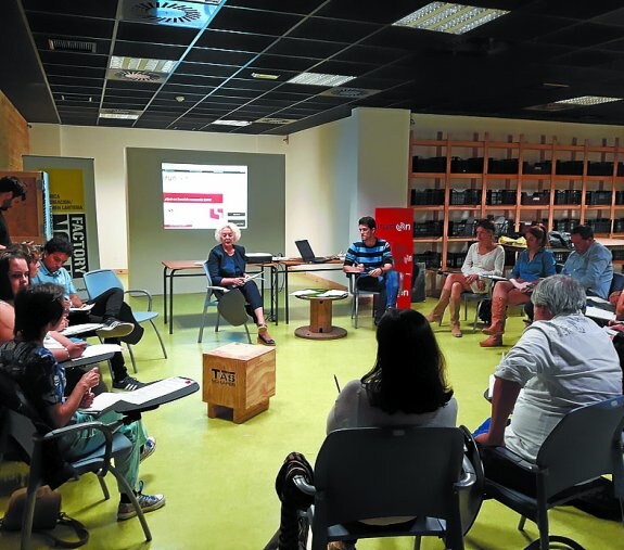 Los comerciantes participaron en un encuentro de Irun Factory. 