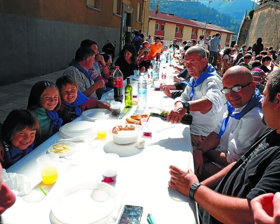 Encuentro. La comida popular tuvo una gran acogida en la pasada edición. 