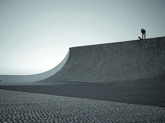 La fotografía 'Site of Ocean' hecha en Biarritz ha llegado hasta las semifinales del concurso . 