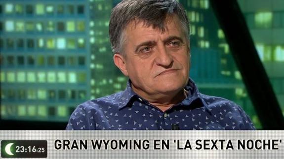 El Gran Wyoming al ser entrevistado este domingo por Iñaki López.