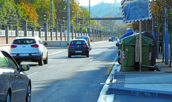 El 53% de los vehículos que circulan por esta calle supera el límite de velocidad. 