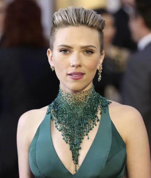 Los espléndidos 32 años de Scarlett Johansson