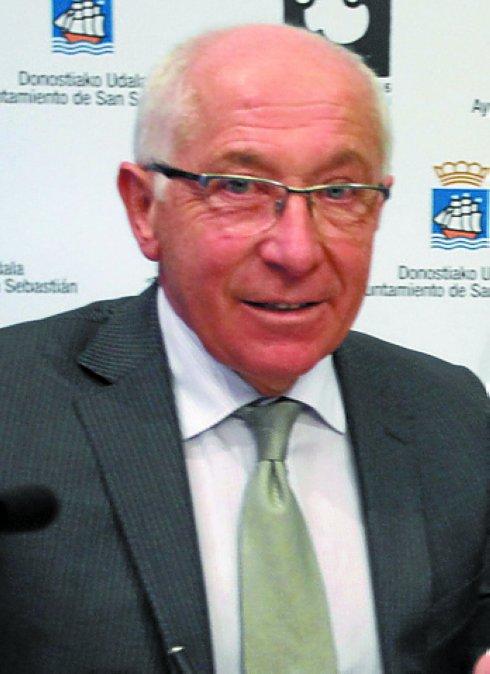 Jean-René Etchegaray.