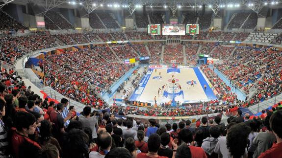 El pabellón Fernando Buesa Arena, lleno de aficionados baskonistas.