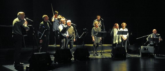 Oskarbi celebra sus bodas de oro esta tarde en el decimotercer concierto que realiza en la villa.