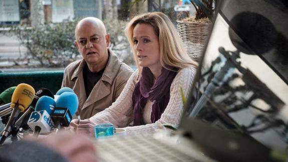 Los diputados socialistas Odón Elorza y Zaida Cantera. 