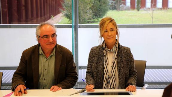 Xabier Olano y María Eugenia Arrizabalaga, en rueda de prensa