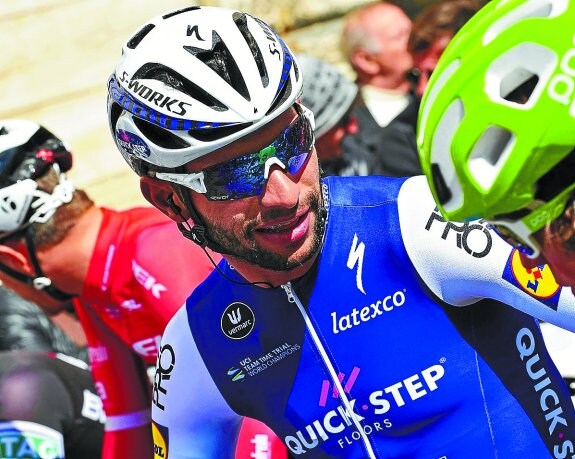 Fernando Gaviria, en la salida de la etapa de Ascoli Piceno en la reciente Tirreno-Adriático.