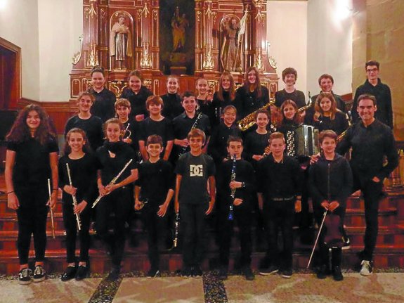 Orquesta. La orquesta MuGaz y su director, Mikel Emezabal, pondrán música a la charla de Xabier Huitzi. 