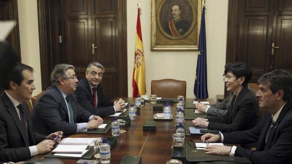 La reunión de los gobiernos central y vasco en Madrid.
