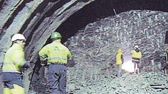 El cale del túnel de Aduna de la 'Y vasca' une bajo tierra Zizurkil y Andoain
