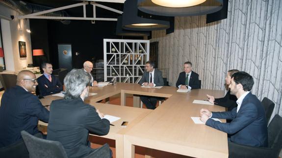 Urkullu, Barkos y Etchegaray se reunieron el miércoles con los verificadores en Arkaute