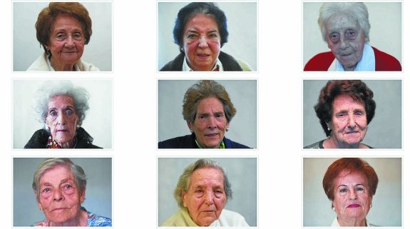 Algunas de las mujeres que ofrecen sus testimonios en la muestra de la Casa de Cultura de Aiete.