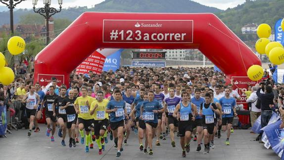 Salida de la pasada ediciín de la Carrera de Empresas.