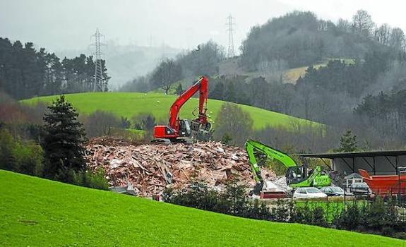 Planta Urkiondo para el reciclaje de maderas situada en Andoain.