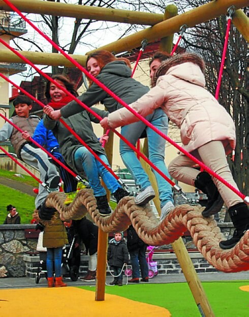 Niñas en el parque. 