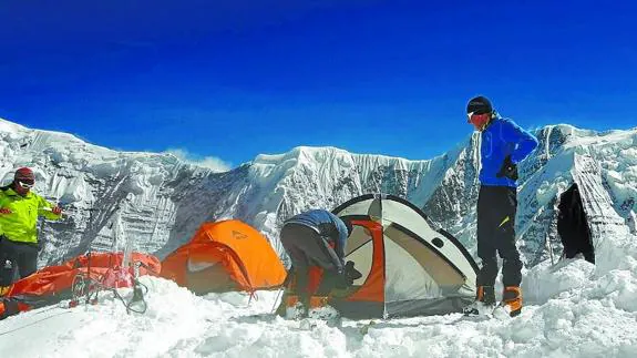 Alberto Zerain, en el campo II del Annapurna