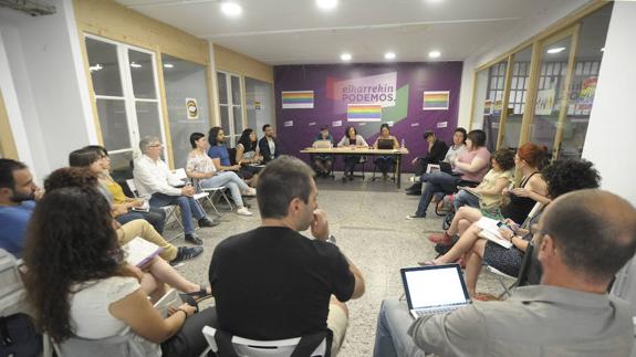 El consejo ciudadano autonómico que Podemos Euskadi  ha celebrado en la sede de este partido en San Sebastián