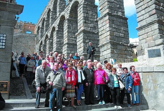 Segovia. Un posado bajo el acueducto romano en este viaje. 