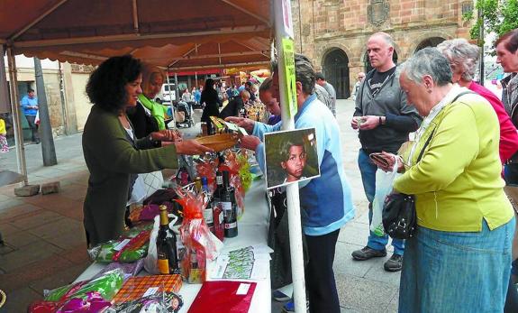 Solidaridad. El puerto de Comercio Justo de Harreman, en una anterior edición. 