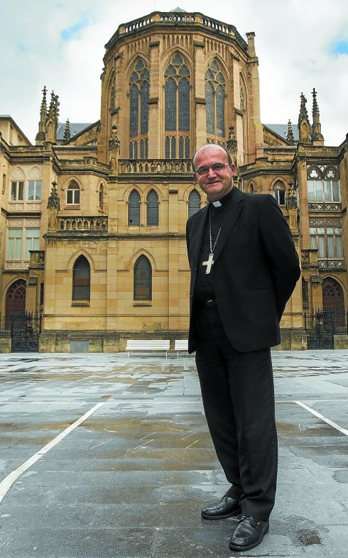 «Los padres educan mejor a los hijos que los poderes públicos»