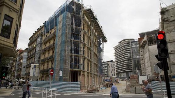 La vivienda afianza su recuperación y vuelve a crear empleo en Euskadi