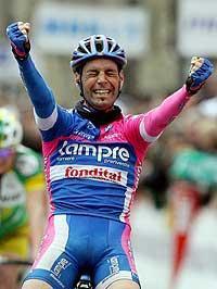 Patxi Vila gana la tercera etapa de la París-Niza
