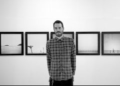 El joven fotógrafo ha protagonizado su primera exposición en el Lluch.