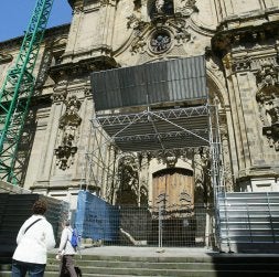 Las reciente lluvias han perjudicado a las obras de la basílica. /MICHELENA