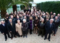 Más de 90 caldereros y caldereras disfrutaron de una emblemática comida en el club de Tenis.  /LUSA