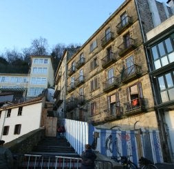 El acceso a Urgull está cerrado. /MICHELENA