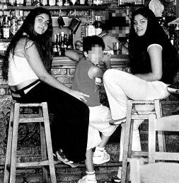 Graciela, la hija acuchillada; el pequeño Sinaí y Elizabet.