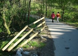 Los daños se han producido en el barandado instalado en la zona del parque Olazar. /UNANUE