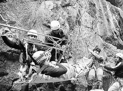 En los cursos de espeleosocorro se enseña a hacer rescates.