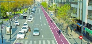 El bidegorri por el carril izquierdo del Boulevard estará construido en un mes