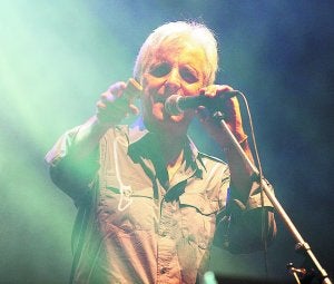 Kiko Veneno despidió con una enérgica actuación los conciertos de Sagüés