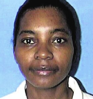 Teresa Lewis, en una foto de hace días; Frances Newton, la última ejecutada en  EE UU; y Pilar Frades, última víctima del garrote vil en España. ::
AFP/AP