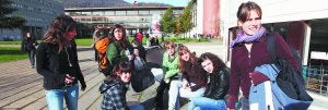 Estudios. Los encuestados sitúan a San Sebastián como la octava mejor ciudad para estudiar. ::
MIKEL FRAILE