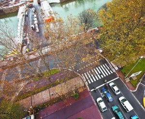 Desde el hotel. Los conductores tendrán que trazar dos curvas antes de entrar al quinto puente. ::                             USOZ