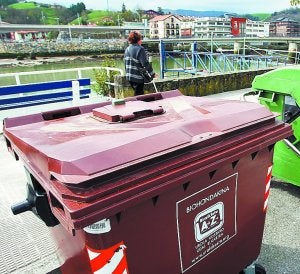 Quinto contenedor. Aralar pide que se implante. ::
ARIZMENDI
