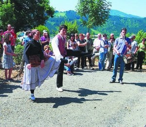 Animación. Bailes al son del txistu y tamboril.